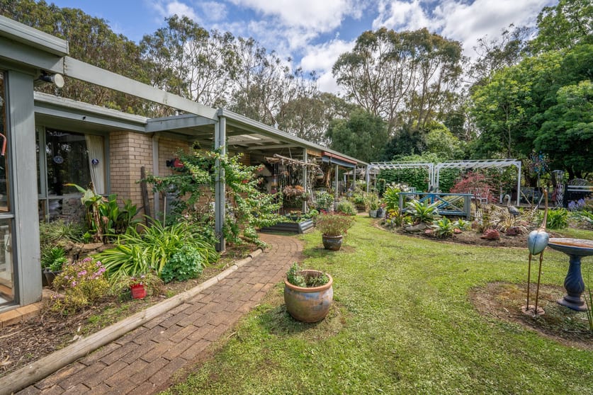 Click to view all images 1 Benbows Road Gorae VIC 3305 - Image 3