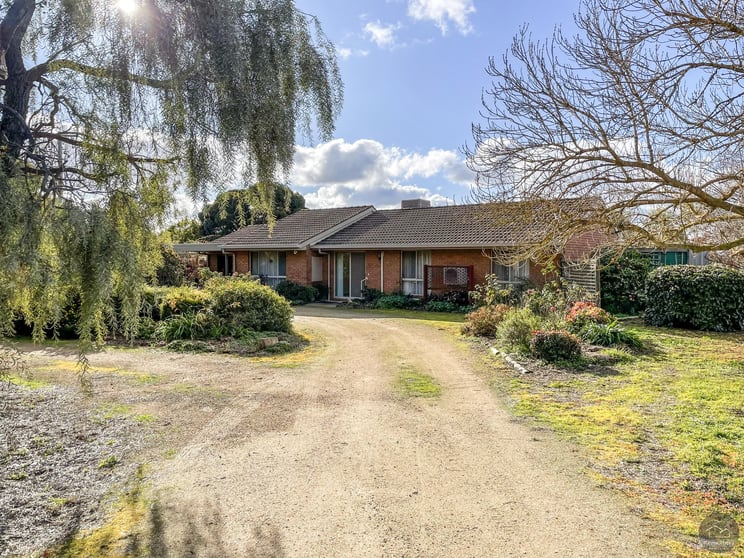 Click to view all images 1035 Wunghnu Road Invergordon VIC 3636 - Image 1
