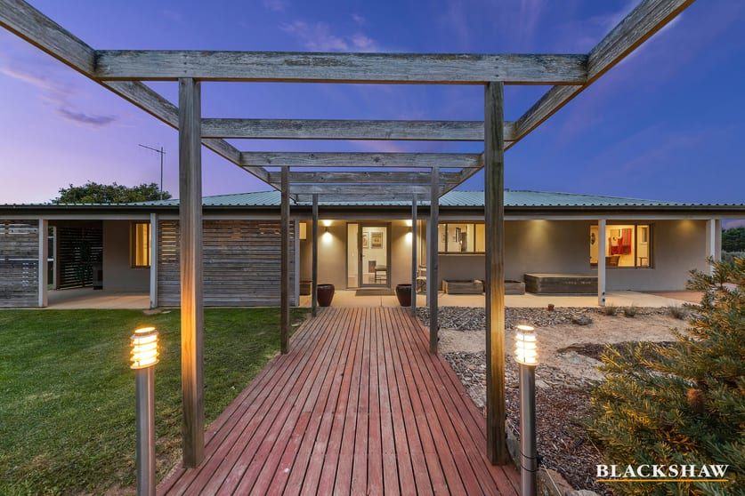 Click to view all images 120 Gum Flat Lane Bywong NSW 2621 - Image 2