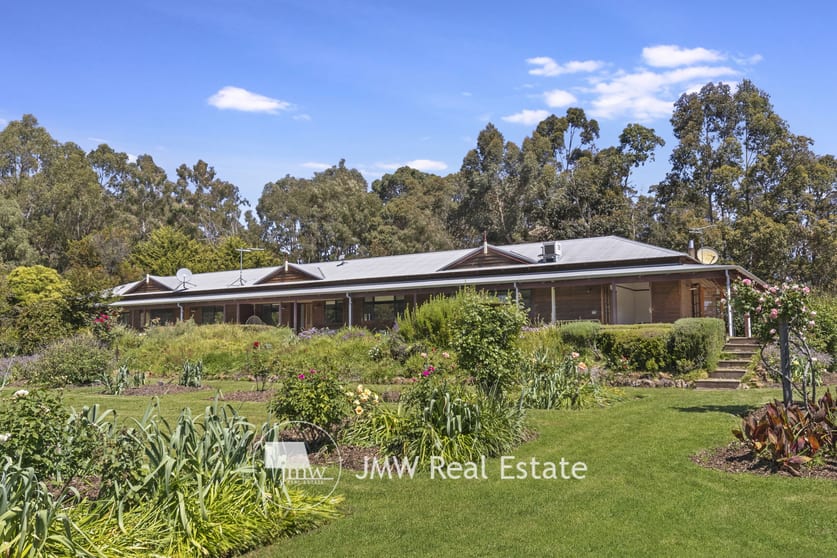 Click to view all images 180 Worgan Road Metricup WA 6280 - Image 2