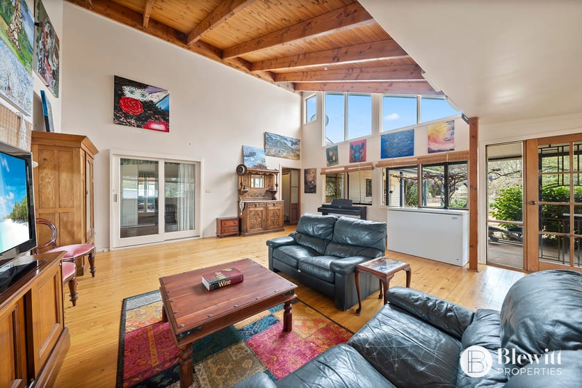 Click to view all images 27 Karinya Plains Road Michelago NSW 2620 - Image 3