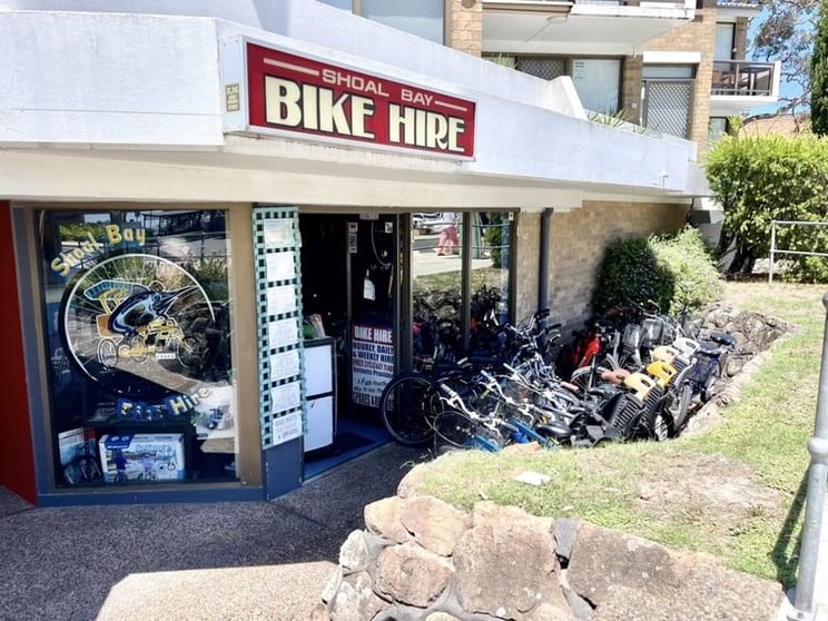 Click to view all images Shop 3/63 Shoal Bay Road Shoal Bay NSW 2315 - Image 1