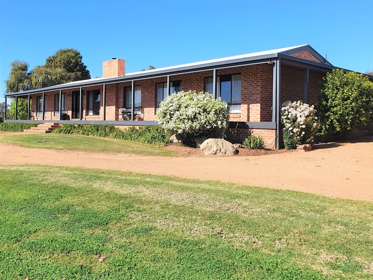 Click to view all images 12 Cockrams Road Paytens Bridge NSW 2871 - Image 2