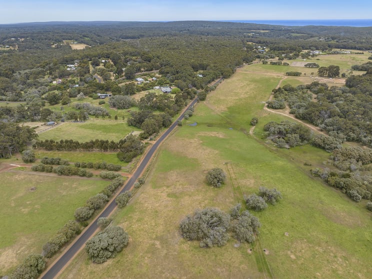 Click to view all images 670 Burnside Road Burnside WA 6285 - Image 2