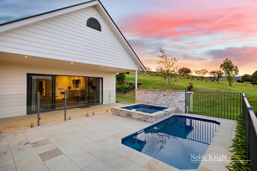Click to view all images 421 Break O'Day Road Glenburn VIC 3717 - Image 2