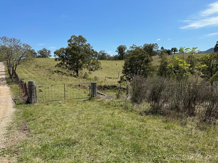 Click to view all images 82 Wand Road Singleton NSW 2330 - Image 3