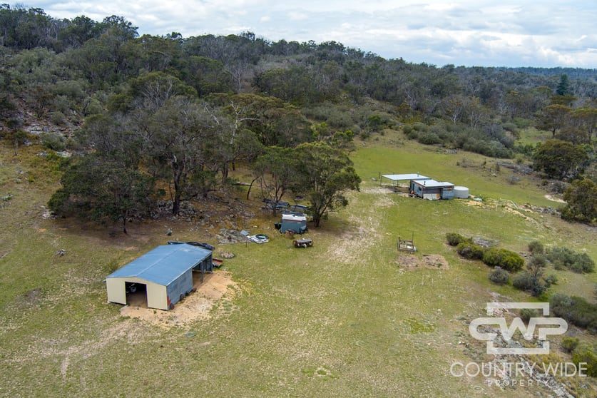 Click to view all images 241 Coopers Road Glen Innes NSW 2370 - Image 2