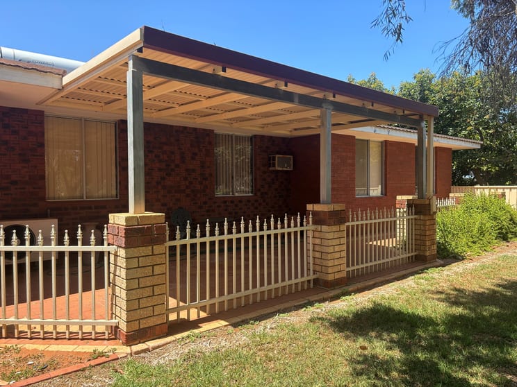 Click to view all images 326 South River Road South Plantations WA 6701 - Image 2