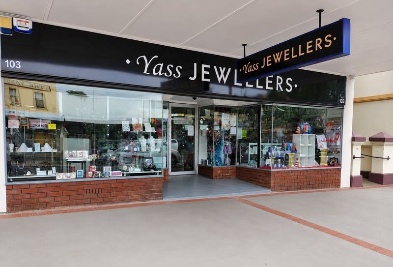 Click to view all images Clothing & Accessories business for sale in Yass - Image 2