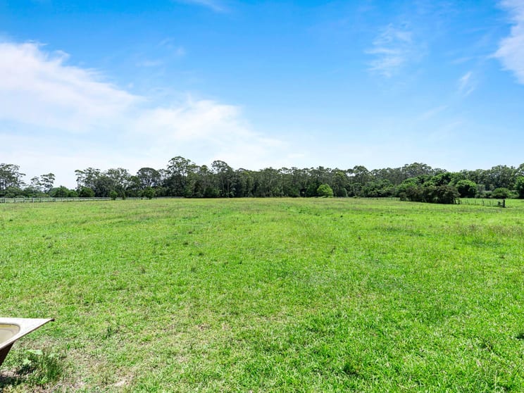 Click to view all images 195 McPherson Road Mardi NSW 2259 - Image 3
