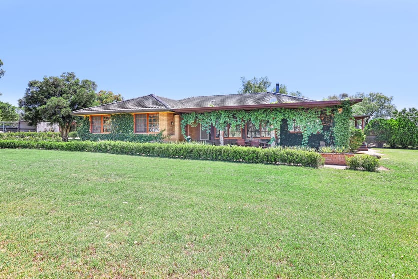 1516 Oxley Highway Tamworth NSW 2340 - Image 2