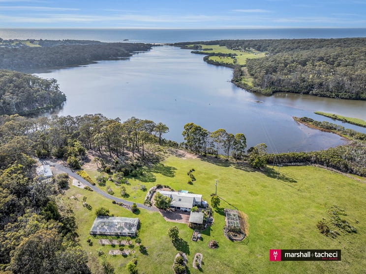 Click to view all images 69 Comben Lane Bermagui NSW 2546 - Image 1