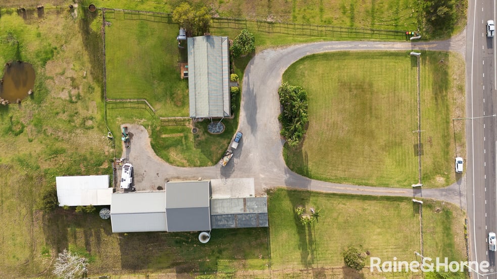 Click to view all images 2857 Nelson Bay Road Salt Ash NSW 2318 - Image 3