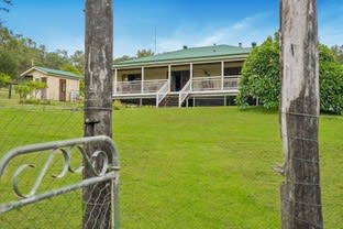 Click to view all images 2239 Esk Crows Nest Road Eskdale QLD 4312 - Image 3