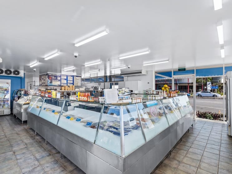 Click to view all images 379 Sheridan Street Cairns QLD 4870 - Image 2