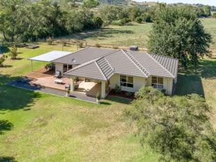 Click to view all images 1002 New England Highway Tamworth NSW 2340 - Image 2