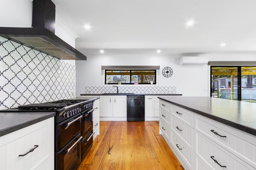 Click to view all images 1184 Munro-Stockdale Road Stockdale VIC 3862 - Image 2