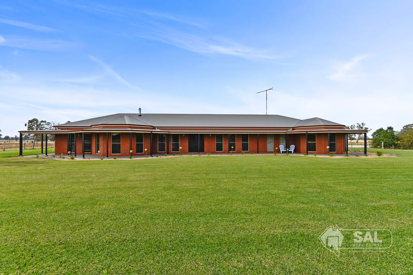 Click to view all images 152 Munn Road Naracoorte SA 5271 - Image 1