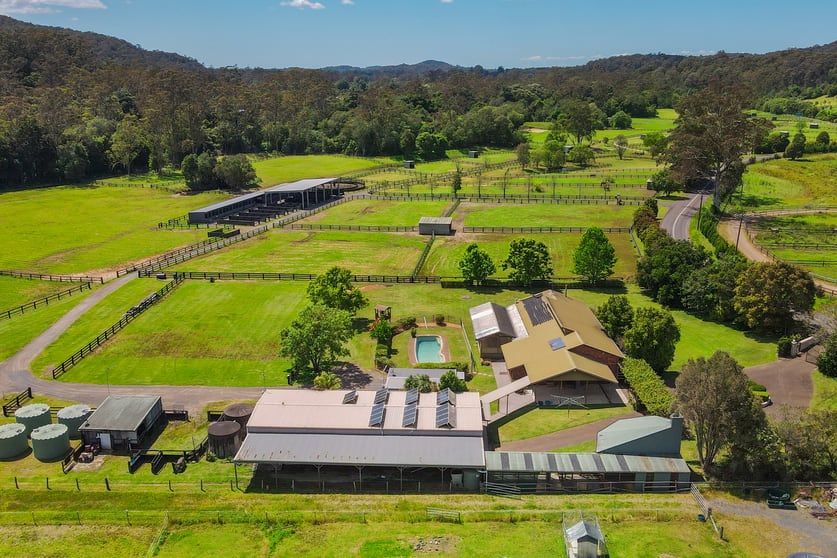 Click to view all images 557 Yarramalong Road Wyong Creek NSW 2259 - Image 1