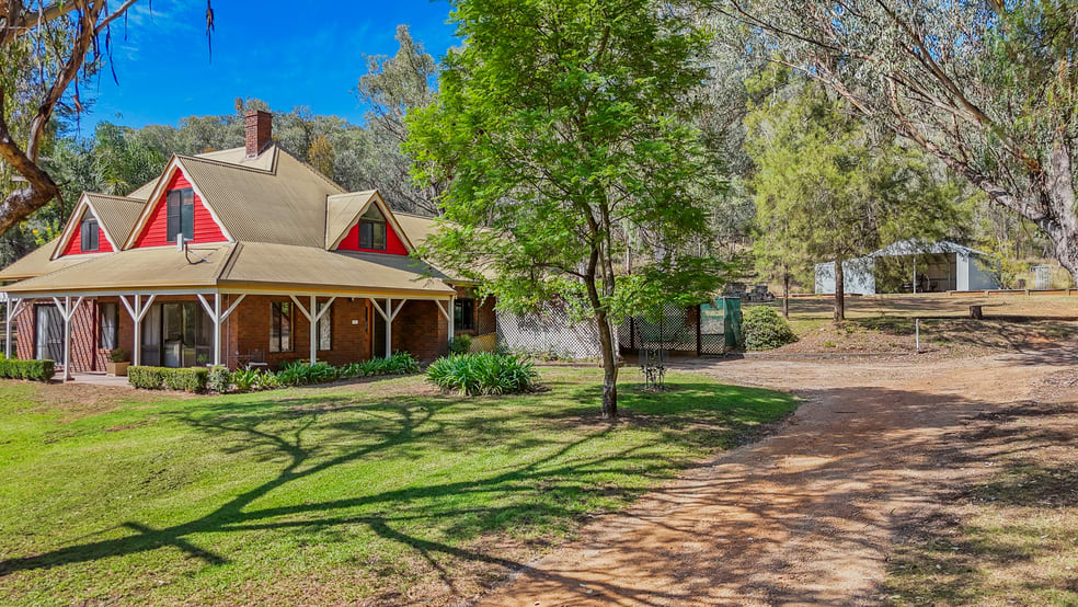 Click to view all images 91 Bagenmar Road Tamworth NSW 2340 - Image 1