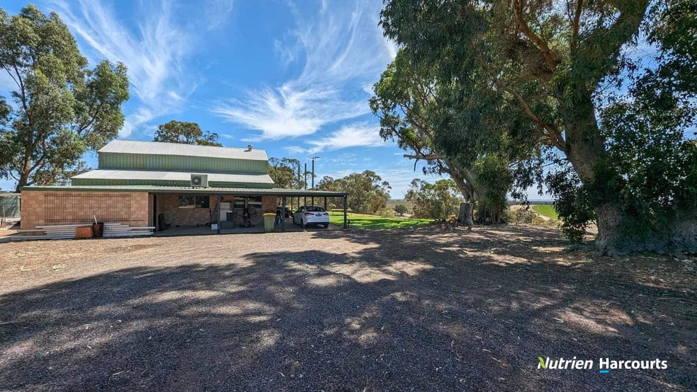 Click to view all images 80 Rangeview Drive Wanerie WA 6503 - Image 3