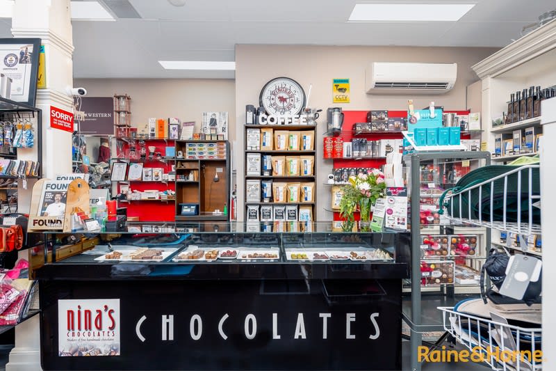 Click to view all images Shop 52/195 Beardy Street Armidale NSW 2350 - Image 2