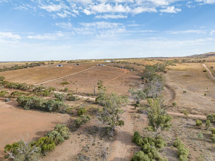 Click to view all images Section 450 Three Chain Road Cambrai SA 5353 - Image 2