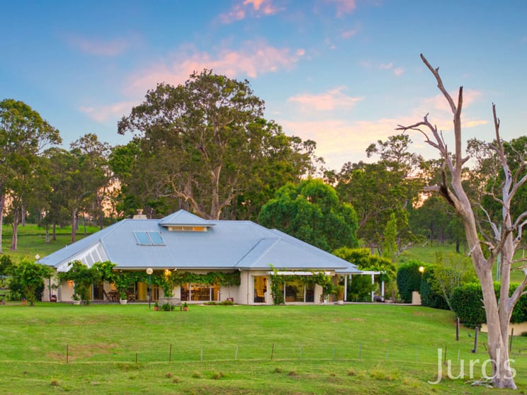 Click to view all images 392 Tocal Road Mindaribba NSW 2320 - Image 1