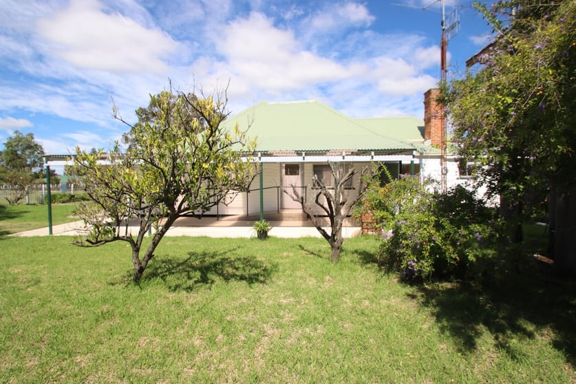 Click to view all images 37 Neagles Lane Tenterfield NSW 2372 - Image 3