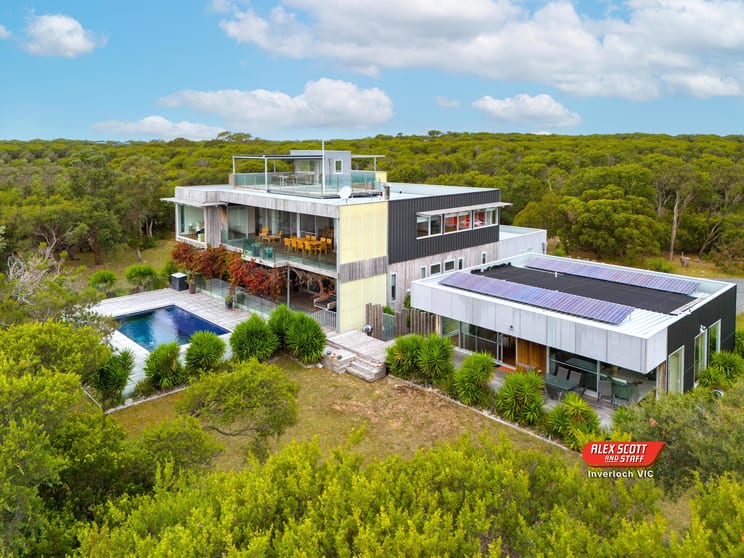 Click to view all images 822 Lees Road Venus Bay VIC 3956 - Image 1