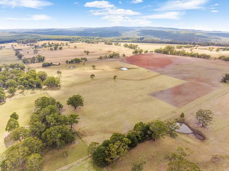 Click to view all images Kennedy's Lane Bunding VIC 3342 - Image 2