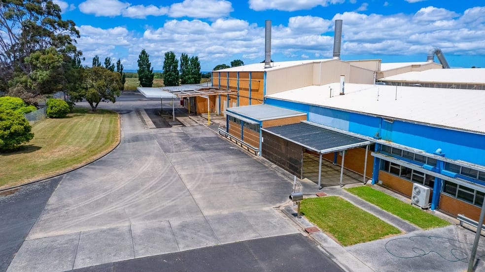 Click to view all images 2492 Lavers Hill-Cobden Road Simpson VIC 3266 - Image 3