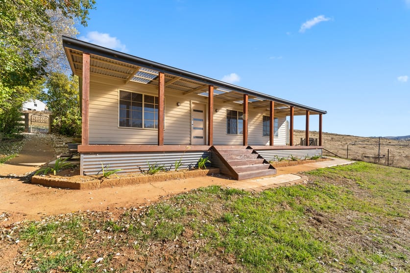 Click to view all images 946 Caddigat Road Adaminaby NSW 2629 - Image 2