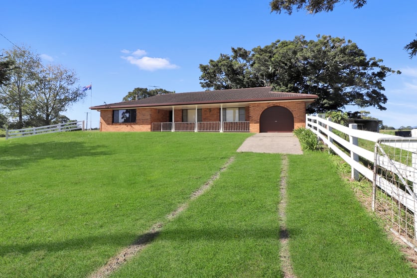 Click to view all images 1076 Macleay Valley Way Bellimbopinni NSW 2440 - Image 2