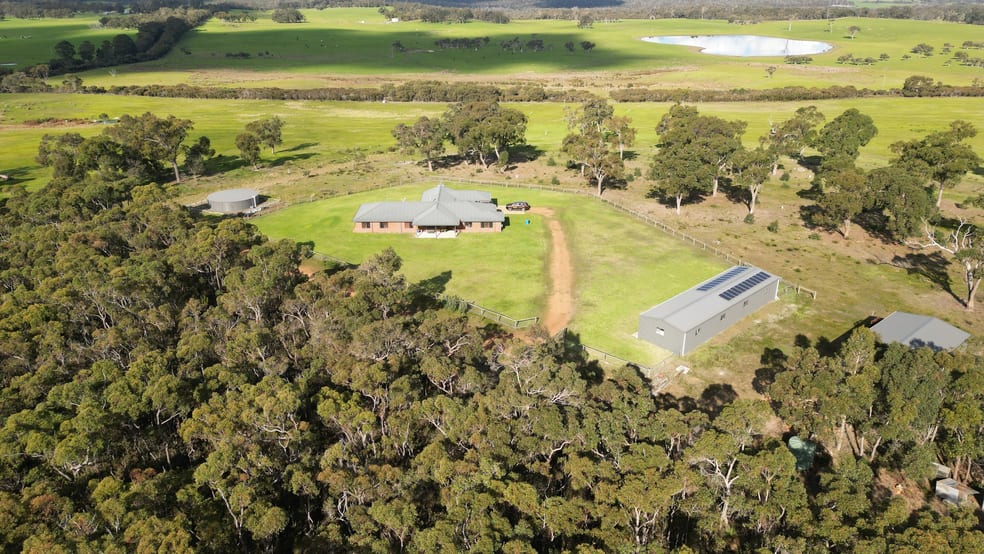 Click to view all images 1181 Chorkerup Road Narrikup WA 6326 - Image 2