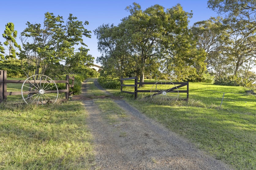 Click to view all images 81 Drummond Road Birnam QLD 4352 - Image 3