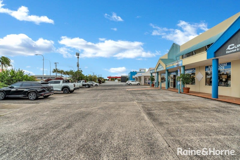 Click to view all images 14 Treelands Drive Yamba NSW 2464 - Image 3