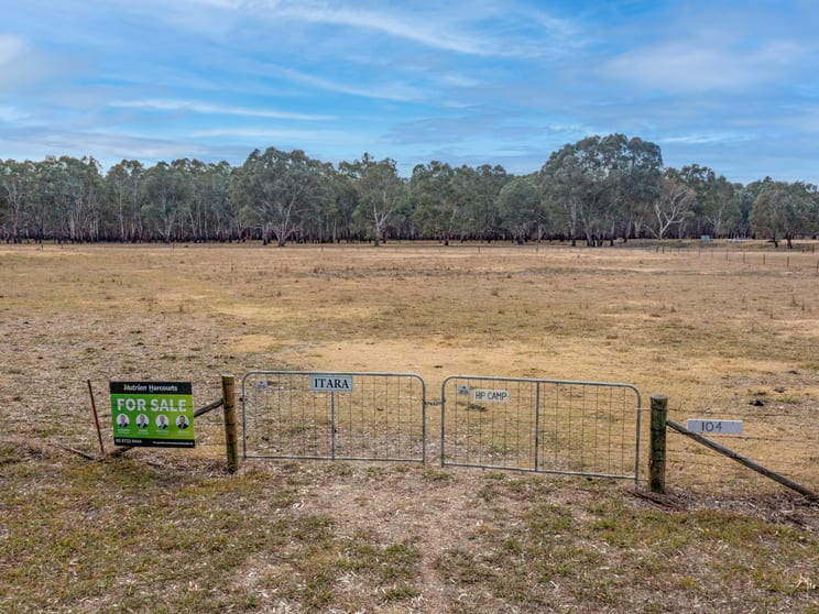 Click to view all images 104 Ambrosio Road North Wangaratta VIC 3678 - Image 3