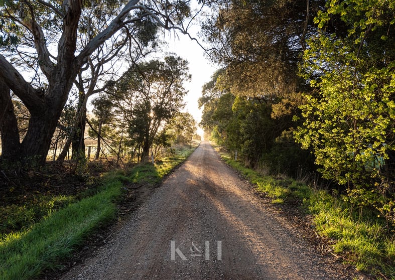 Click to view all images 24 & 112 Dunne Road Bullengarook VIC 3437 - Image 3