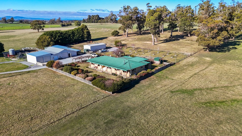 Click to view all images 785 Elphinstone Road Cressy TAS 7302 - Image 1