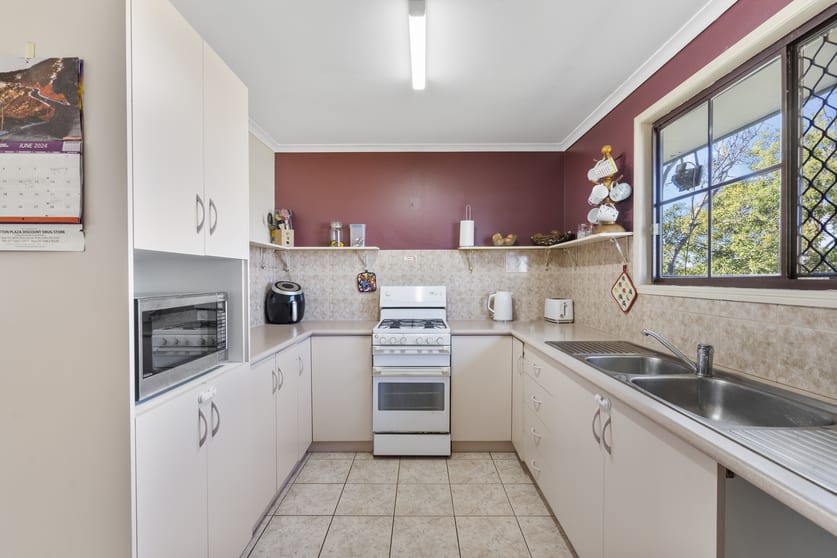 Click to view all images 149 Mount Tarampa Road Mount Tarampa QLD 4311 - Image 2