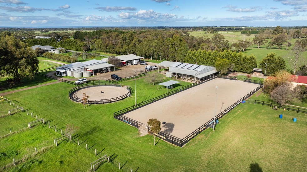 Click to view all images 100 Ingersoll Road Pearcedale VIC 3912 - Image 3