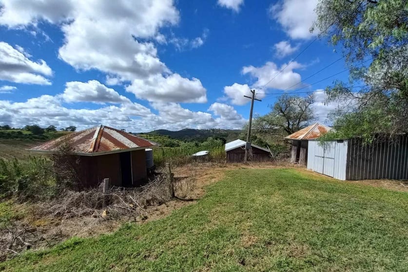 Click to view all images 148 Tigell Road Jones Gully QLD 4355 - Image 3