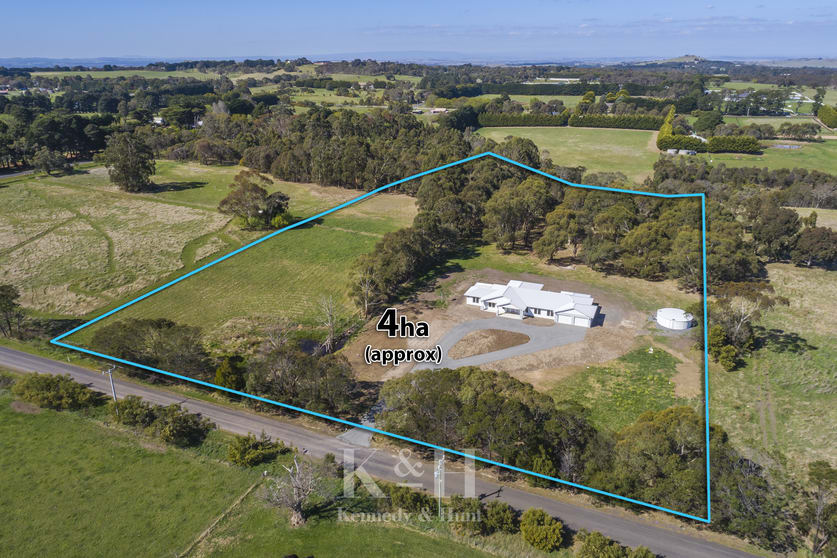 Click to view all images 21 Tweddle Road Gisborne South VIC 3437 - Image 2