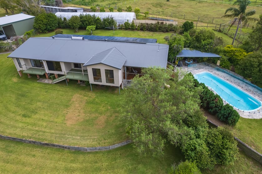 Click to view all images 924 Seaham Road Seaham NSW 2324 - Image 1