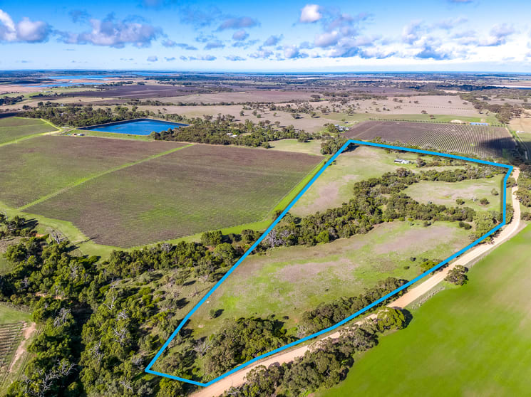 Click to view all images 293 Gilbert Siding Road Finniss SA 5255 - Image 2
