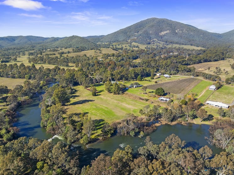 Click to view all images 486 Goulburn Valley Highway Eildon VIC 3713 - Image 1