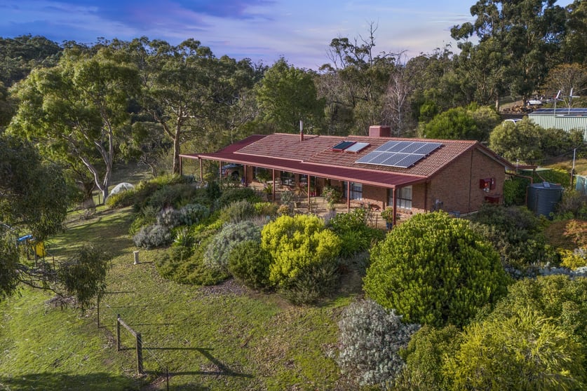 Click to view all images 242 Mount Gawler Road Inglewood SA 5133 - Image 2