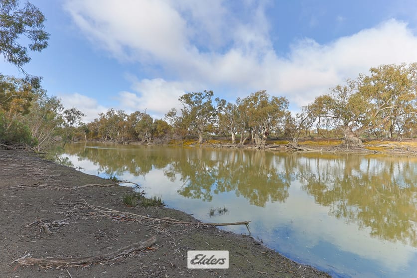 Click to view all images 4897 Silver City Highway Wentworth NSW 2648 - Image 2