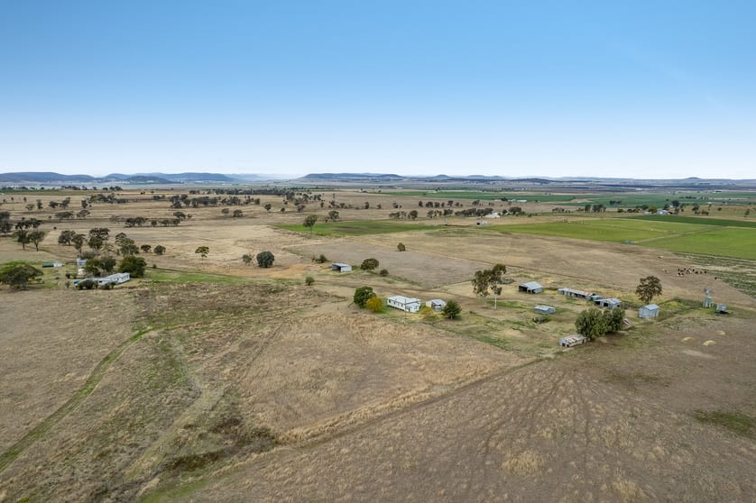 Click to view all images 74 Palmer Road East Greenmount QLD 4359 - Image 1